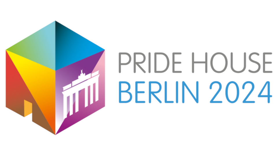 Logo mit einem quadratischen Haus in Regenbogenfarben und einem weißen Brandenburger Tor, daneben ein grau-blauer Schriftzug Pride House Berlin 2024